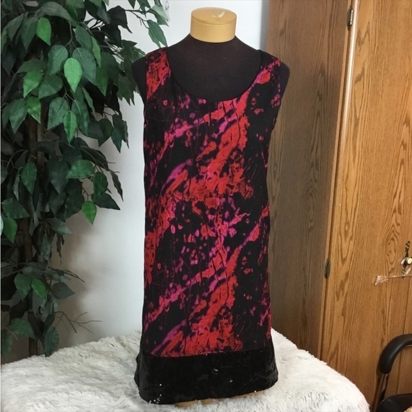 Mac & Jac Large sleeveless dress with sequins hem
Fully lined - Picture 1 of 12